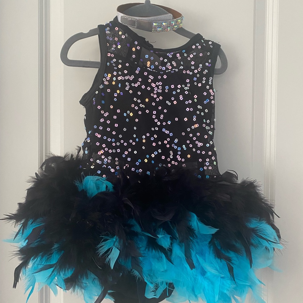 Shake your tail feather dance costume IC